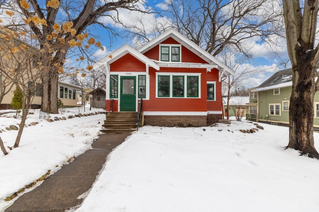 1464 Chelmsford Street, Saint Paul, MN 55108