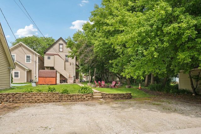 2427 S Wentworth AVENUE, Milwaukee, WI 53207