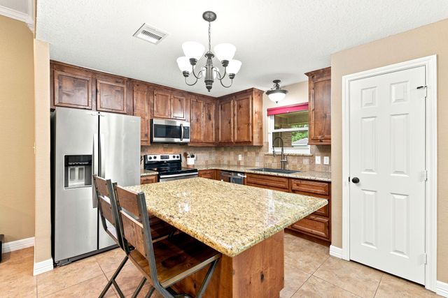 2015 Shouse Road, Santa Fe, TX 77510