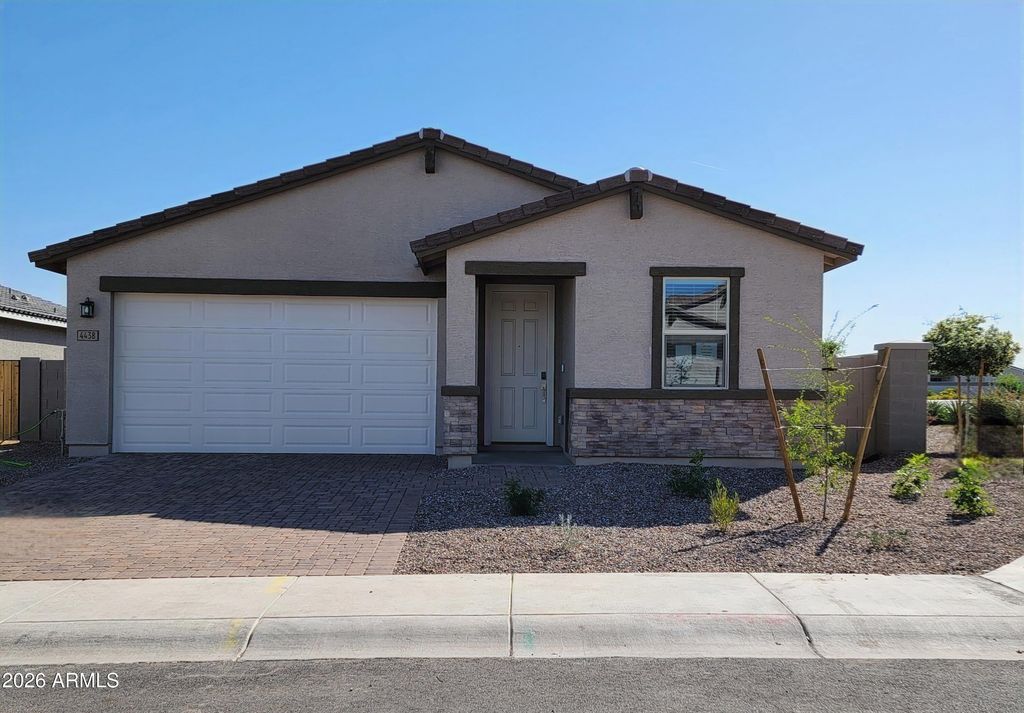 Image 1 of property listing at 4438 W HUNTER Trail, San Tan Valley, AZ 85144