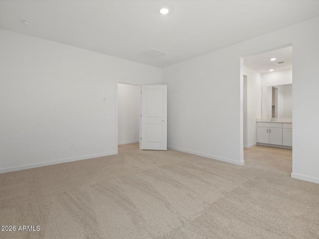 Image 11 of property listing at 4438 W HUNTER Trail, San Tan Valley, AZ 85144