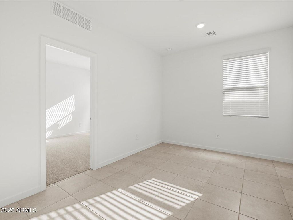 Image 7 of property listing at 4438 W HUNTER Trail, San Tan Valley, AZ 85144