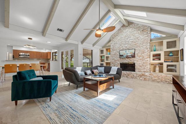 11532 Spicewood PKWY, Austin, TX 78750