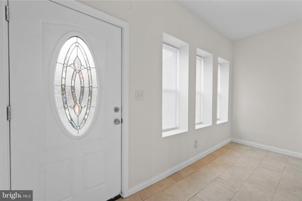 1323 S 30TH ST, PHILADELPHIA, PA 19146 — photo 3