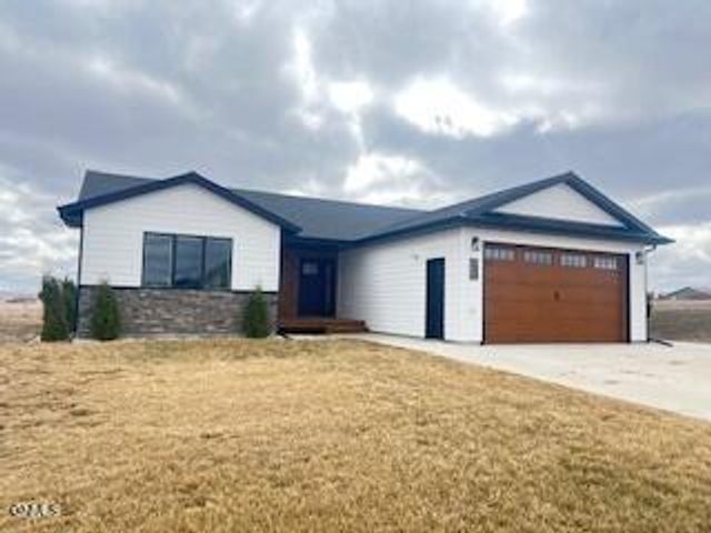 911 13th Avenue SW, Watford City, ND 58854 property photo
