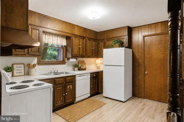 76 BUCH AVE, Lancaster, PA 17601