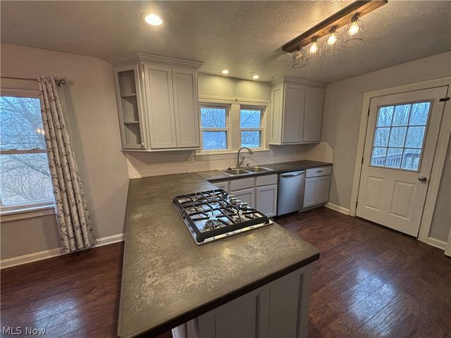 4301 Steubenville Road SE, Amsterdam, OH 43903