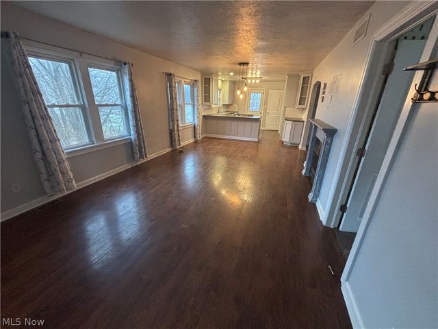 4301 Steubenville Road SE, Amsterdam, OH 43903