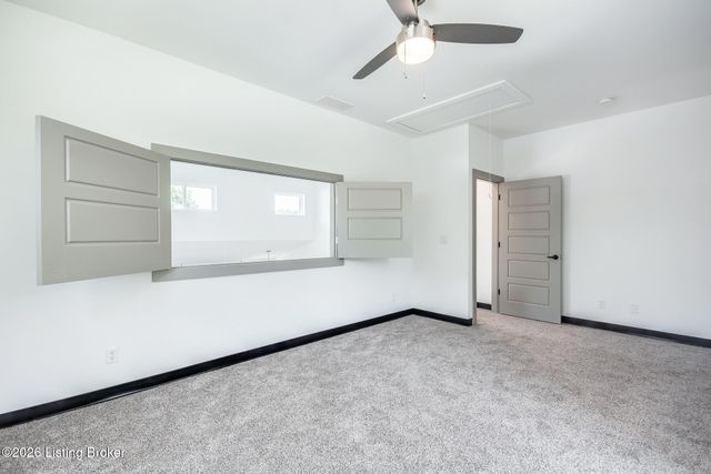 617 Burnett Farm Ln, Louisville, KY 40243