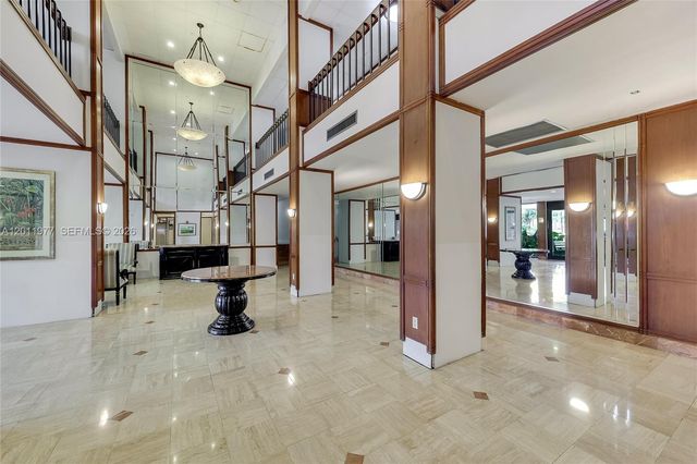 2801 NE 183rd St 912W, Aventura, FL 33160