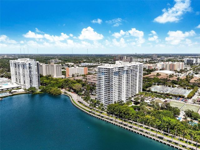 2801 NE 183rd St 912W, Aventura, FL 33160