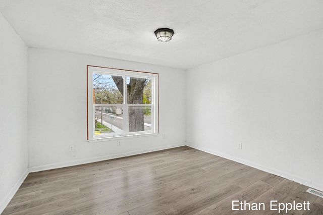 2837 5th Street, Muskegon, MI 49444