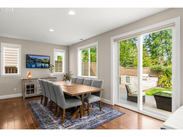 13053 Nw LOMBARDY Dr, Portland, OR 97229