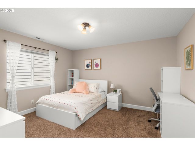 13053 Nw LOMBARDY Dr, Portland, OR 97229