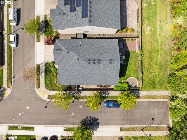 13053 Nw LOMBARDY Dr, Portland, OR 97229