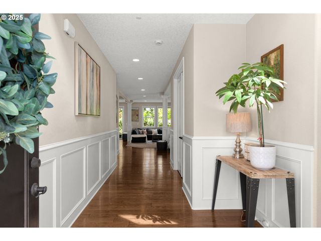 13053 Nw LOMBARDY Dr, Portland, OR 97229