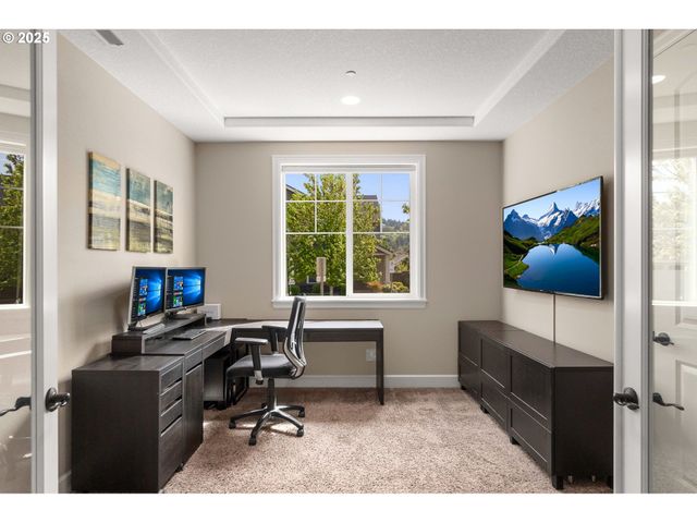 13053 Nw LOMBARDY Dr, Portland, OR 97229