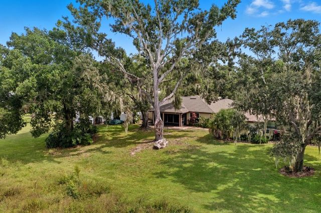 11 HUNTLEY COURT, Haines City, FL 33844