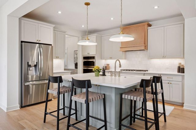 4555 Meadowview Lane, Minnetrista, MN 55331