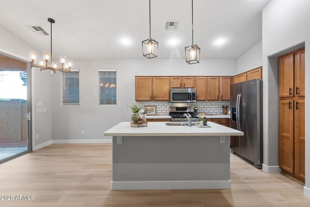 10361 W FOOTHILL Drive, Peoria, AZ 85383