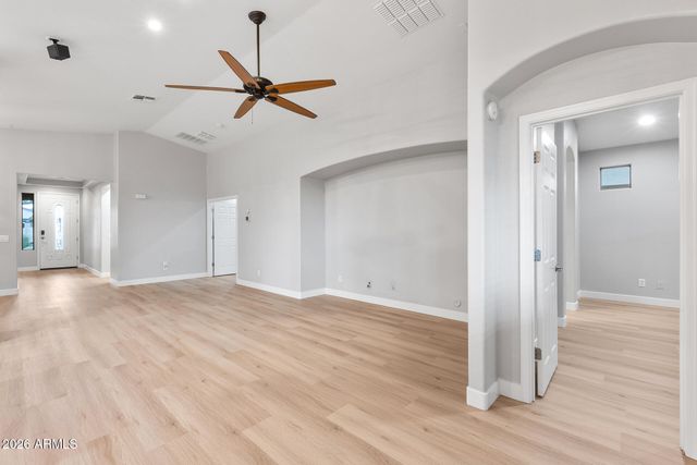 10361 W FOOTHILL Drive, Peoria, AZ 85383