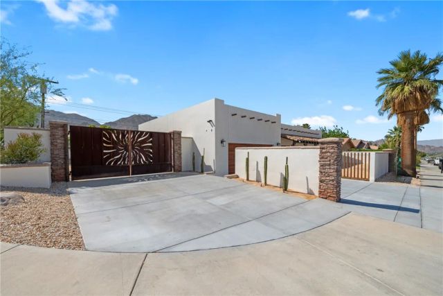 54217 Eisenhower, La Quinta, CA 92253