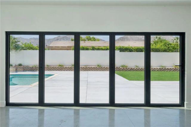 54217 Eisenhower, La Quinta, CA 92253