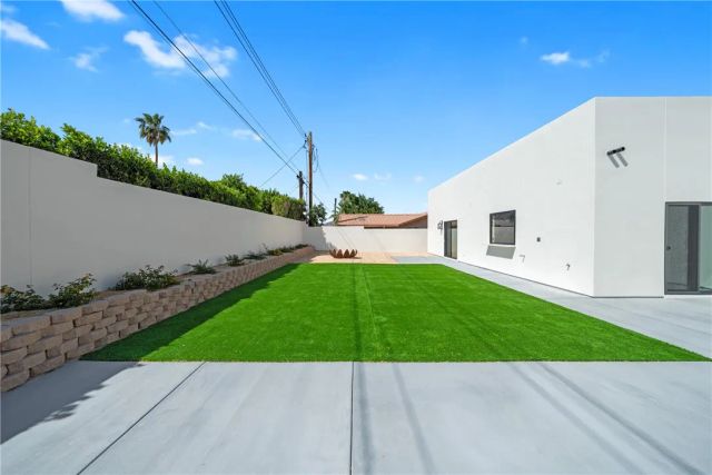 54217 Eisenhower, La Quinta, CA 92253