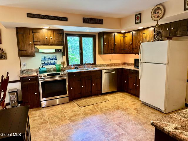 457 Gailey Hill Road, Lake Luzerne, NY 12846