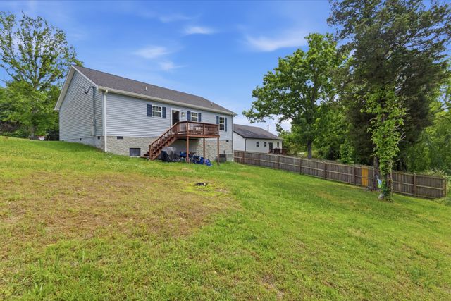 123 Vivian Ln, Carthage, TN 37030