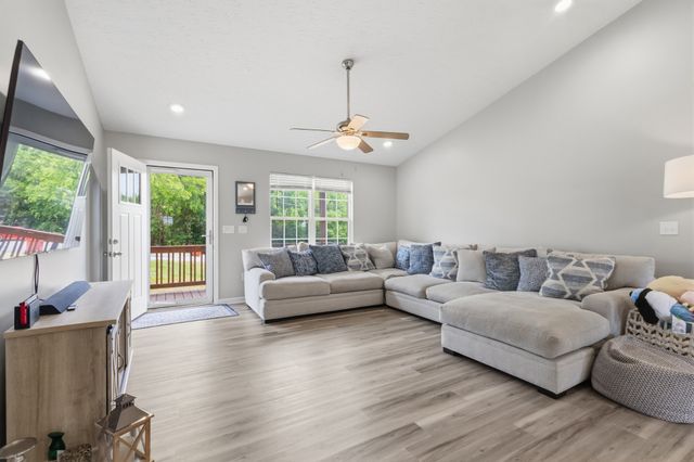 123 Vivian Ln, Carthage, TN 37030