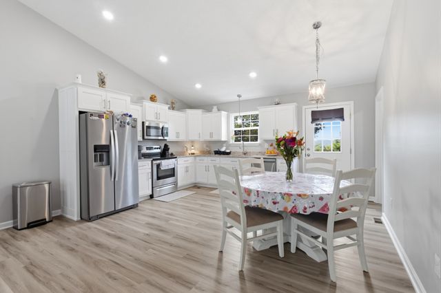 123 Vivian Ln, Carthage, TN 37030