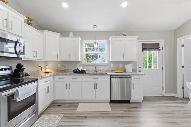123 Vivian Ln, Carthage, TN 37030