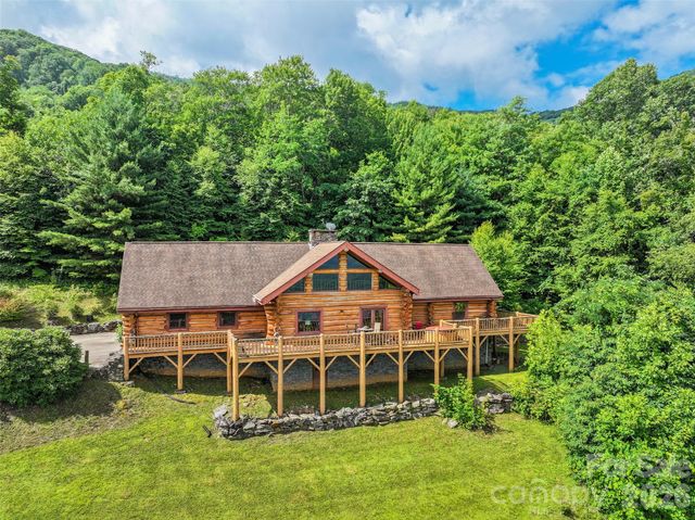 220 Mica Mine Road, Waynesville, NC 28786