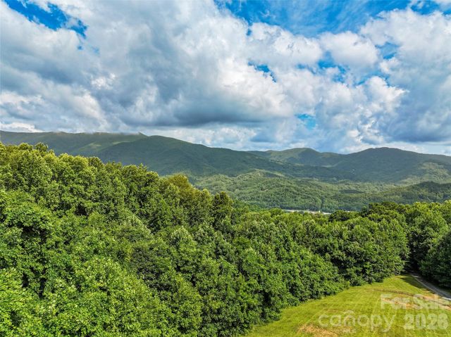 220 Mica Mine Road, Waynesville, NC 28786