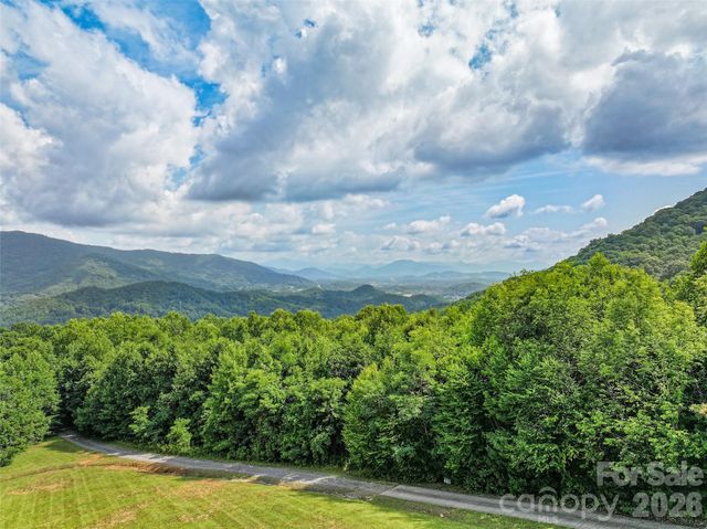 220 Mica Mine Road, Waynesville, NC 28786