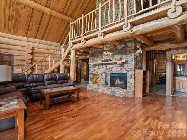 220 Mica Mine Road, Waynesville, NC 28786