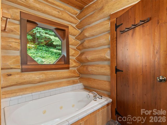 220 Mica Mine Road, Waynesville, NC 28786