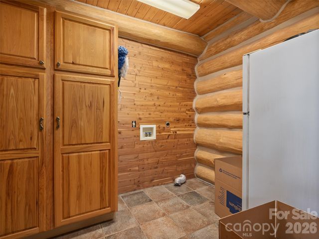 220 Mica Mine Road, Waynesville, NC 28786