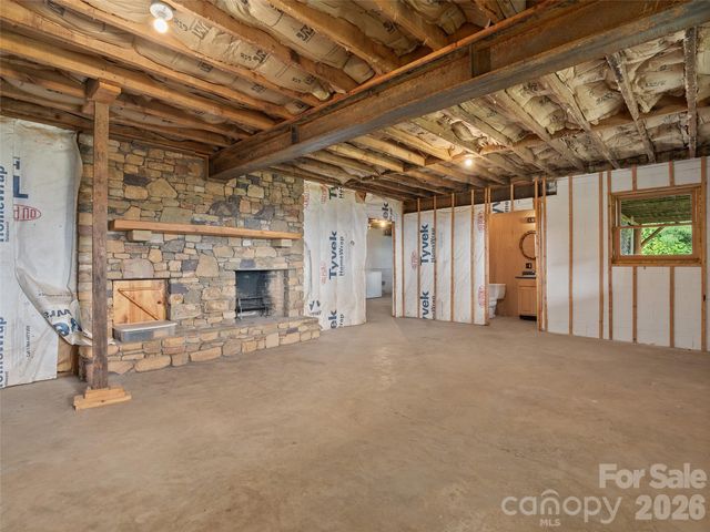 220 Mica Mine Road, Waynesville, NC 28786