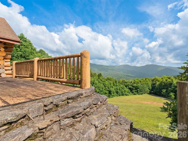 220 Mica Mine Road, Waynesville, NC 28786