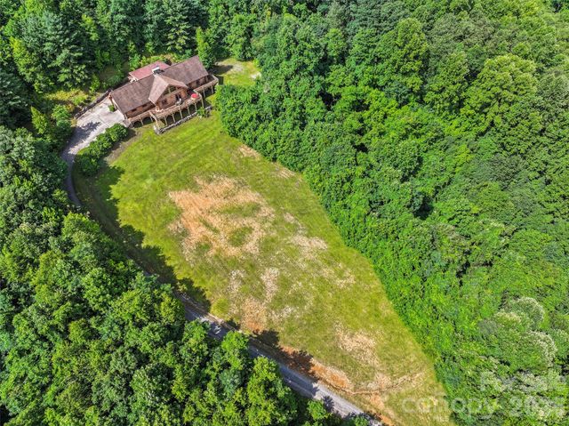 220 Mica Mine Road, Waynesville, NC 28786