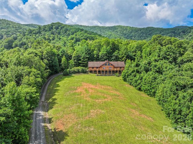 220 Mica Mine Road, Waynesville, NC 28786