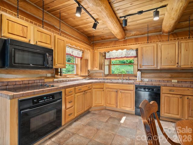 220 Mica Mine Road, Waynesville, NC 28786
