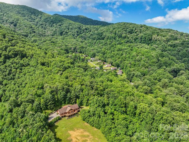 220 Mica Mine Road, Waynesville, NC 28786