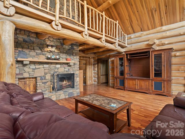 220 Mica Mine Road, Waynesville, NC 28786