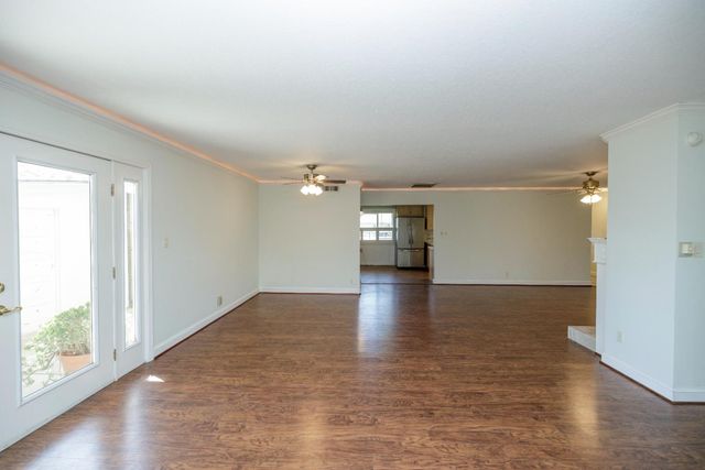 1618 Linwood Dr, Modesto, CA 95350