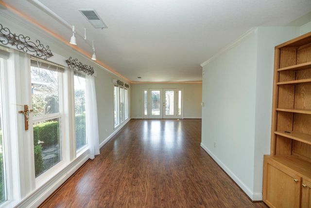 1618 Linwood Dr, Modesto, CA 95350