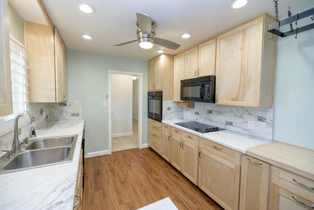 1618 Linwood Dr, Modesto, CA 95350