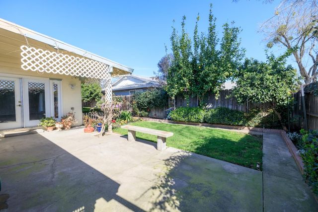 1618 Linwood Dr, Modesto, CA 95350